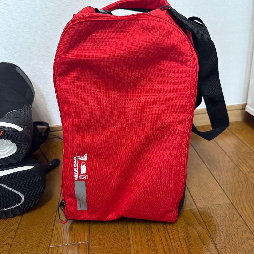 Salomon スノーボードブーツ ブラック&ブーツバッグ赤