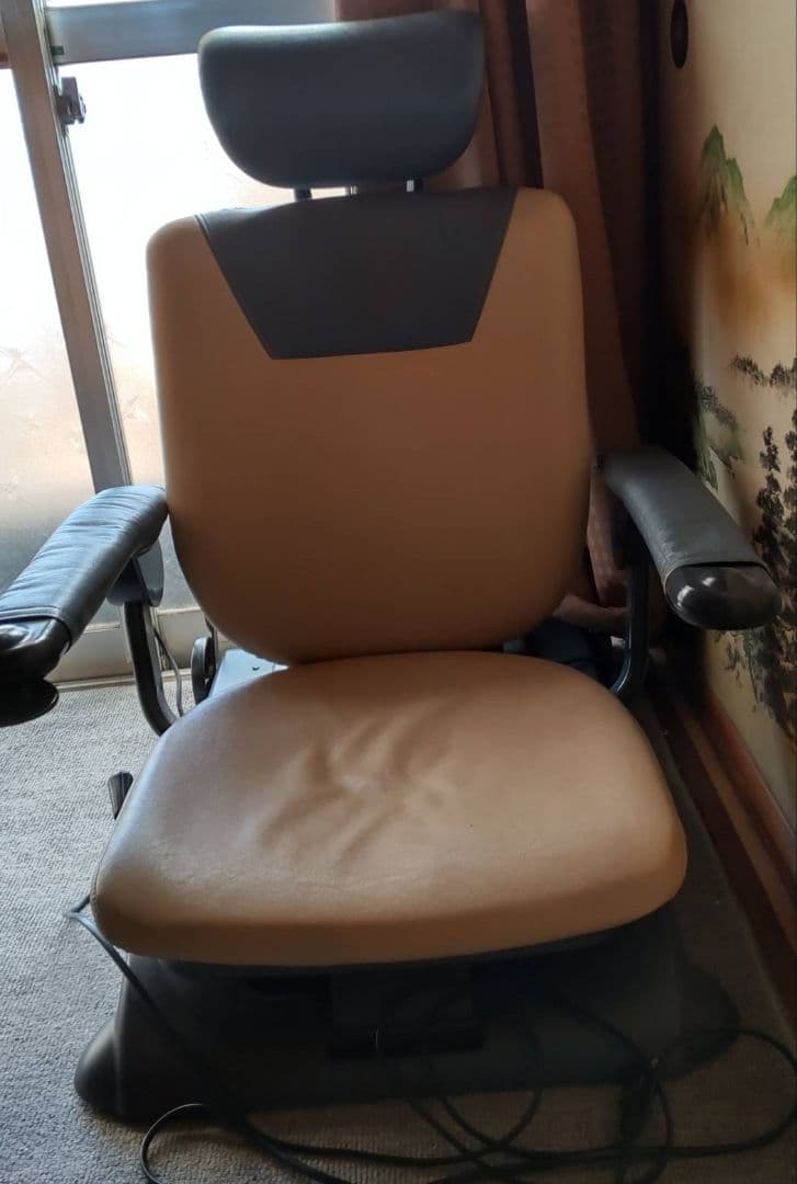 昇降座椅子●三河人