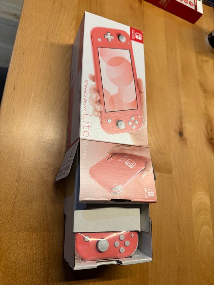 【美品】Nintendo Switch Lite ピンク コーラル本体 箱付