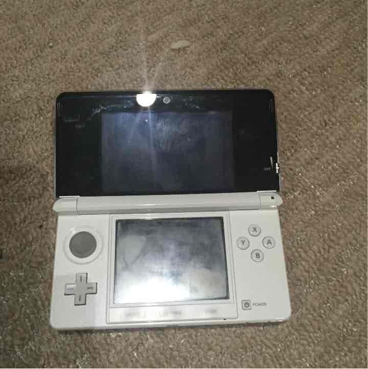 3ds ホワイト＋ソフト4タイトル