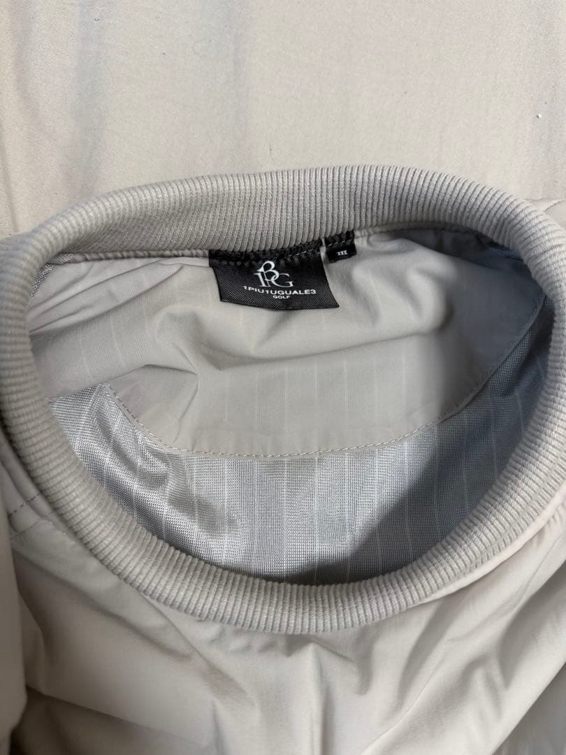 1PIU1UGUALE3 GOLF ダウン