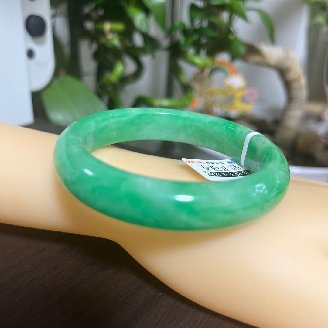 濃い緑糯種翡翠バングル