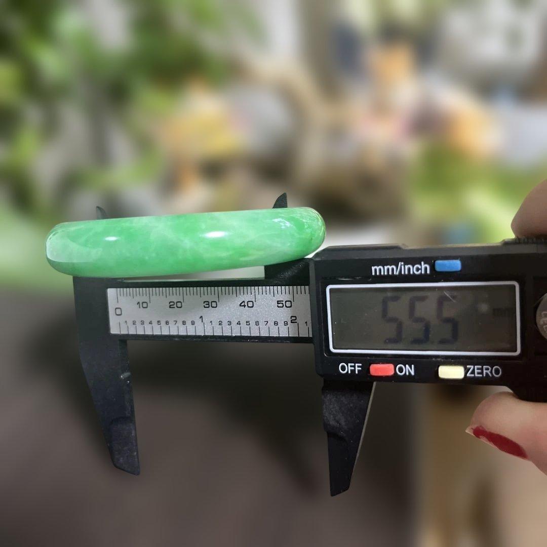 濃い緑糯種翡翠バングル