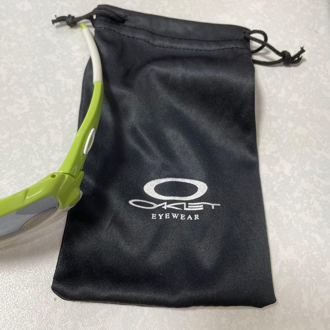 OAKLEY スポーツサングラス グリーン/ホワイト 巾着袋付き