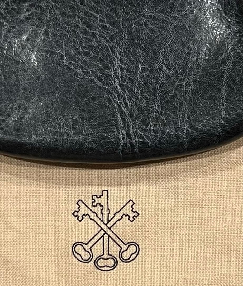 売切りARTS&SCIENCE アーツアンドサイエンスがまぐちグレー限定袋付き