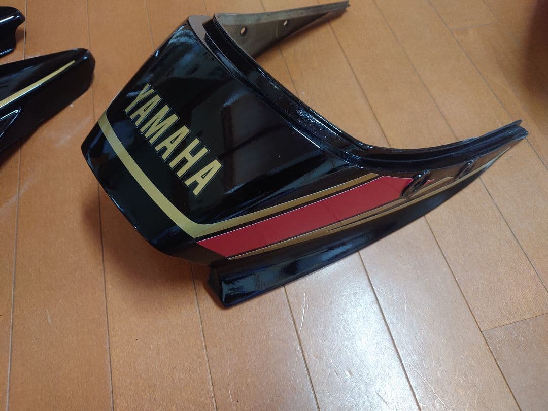 YAMAHA RZ250 タンクとカウルセット
