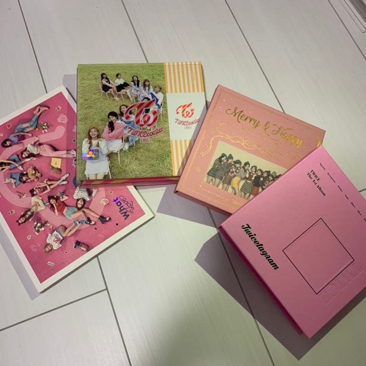TWICE CD グッズ 写真集など