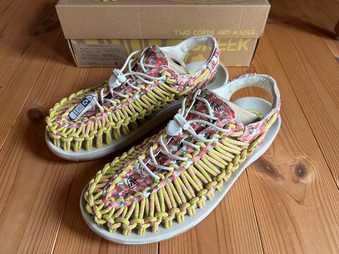 ＳＫＯＬＯＣＴ×ＫＥＥＮ ＵＮＥＥＫ ２７.５センチ サンダル スコロクト