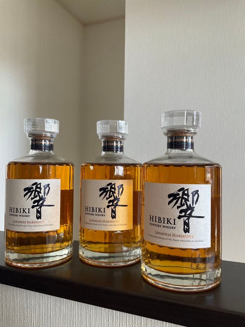 【値下げ中】SUNTORY　響ジャパニーズハーモニー 700ml　3本セット
