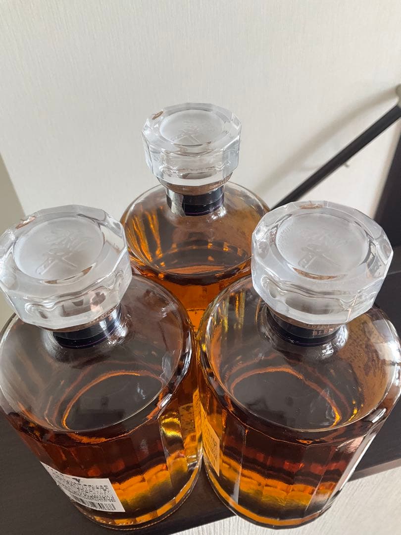 【値下げ中】SUNTORY　響ジャパニーズハーモニー 700ml　3本セット