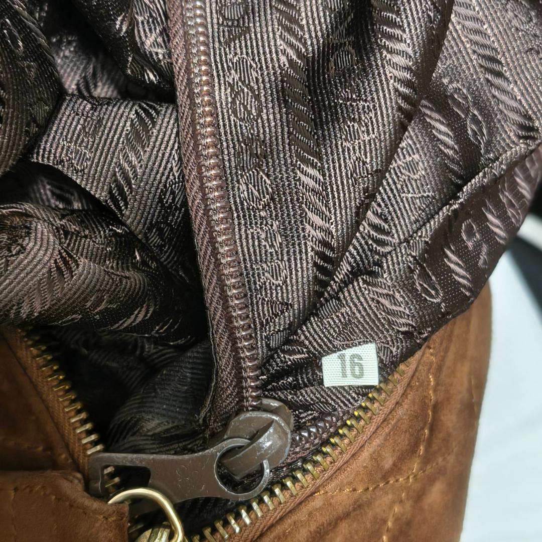 PRADA　キルティング　スエード　チェーンショルダーバッグ　ブラウン　三角ロゴ