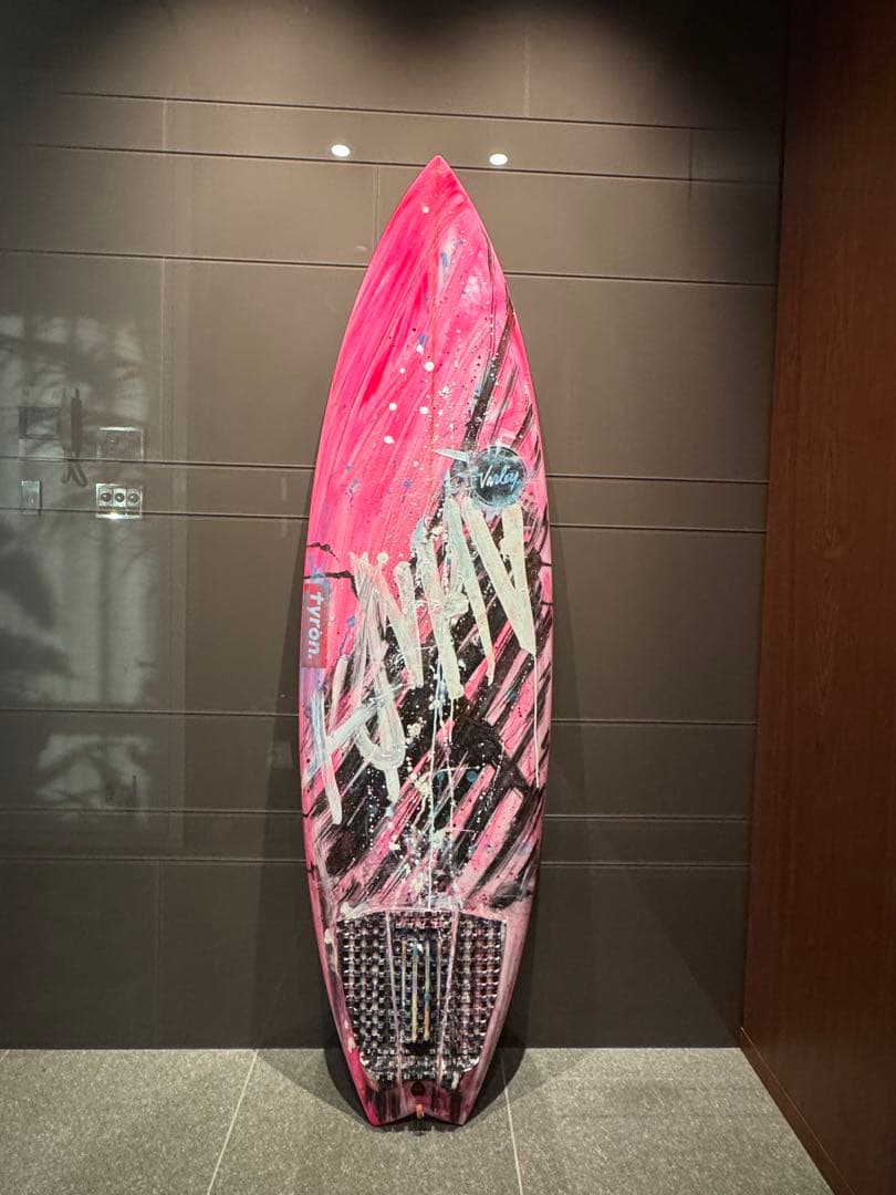 Varley ショートボード　カタヤマケンジ　ペイント　5.11 1/2