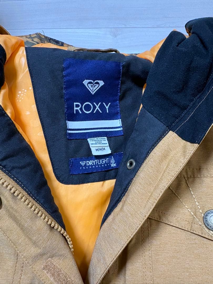 スノボウェア　ROXY 上下Mサイズ