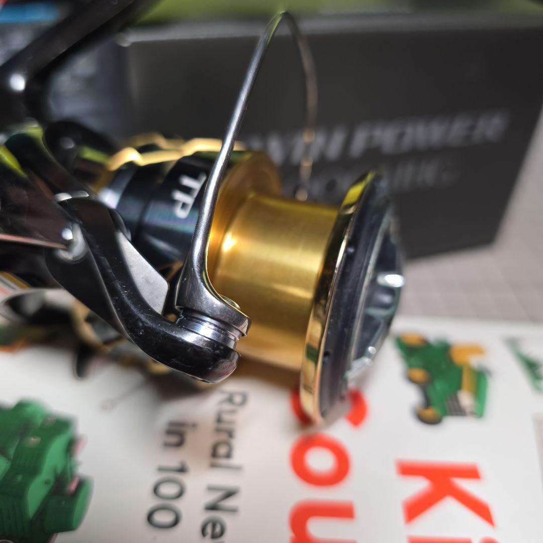 20 ツインパワー 4000（新品ハンドル付き）