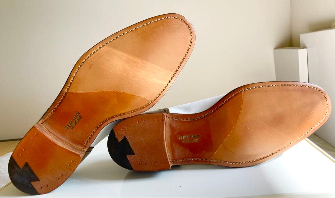 新品チーニー　ホワイト、ブラウンコンビ　26