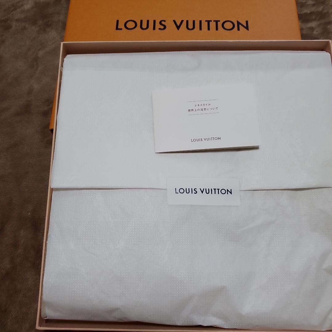 LOUIS VUITTON ホワイト マフラー