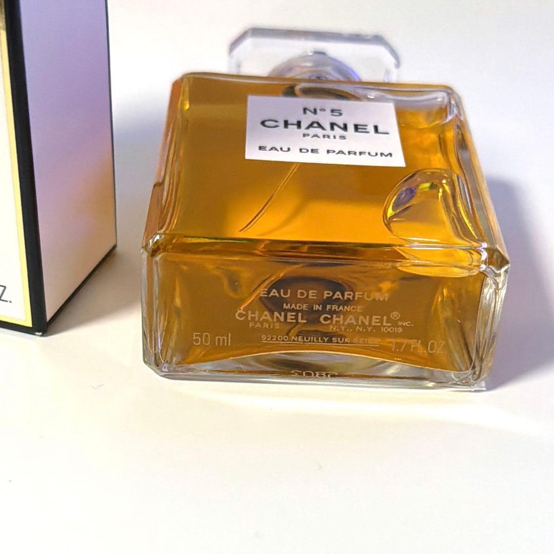 シャネル N°5 オードゥ パルファム　50ml