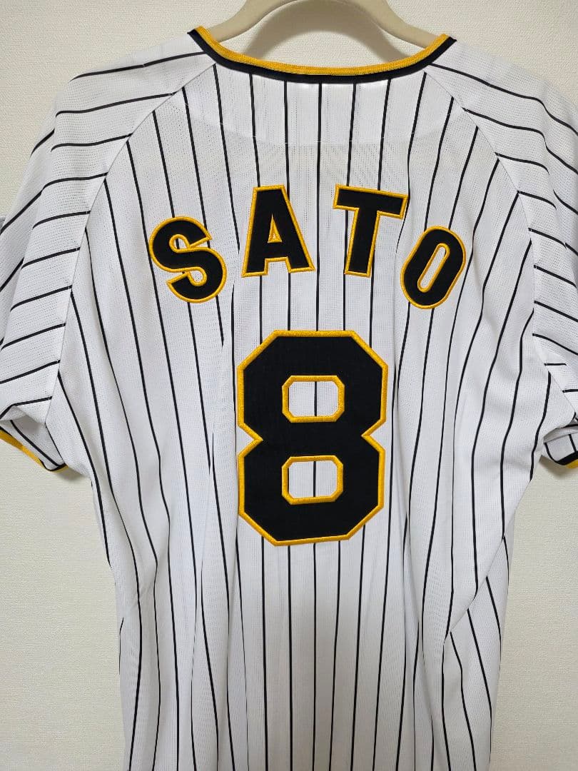 佐藤輝明レプリカユニフォーム(Lサイズ美品) 2023優勝年