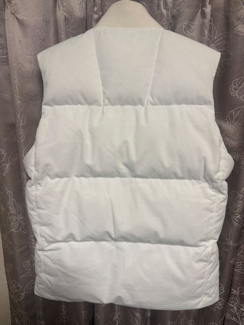 日曜まで！　LACOSTE ラコステホワイト ダウンベスト