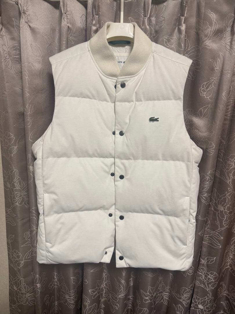 日曜まで！　LACOSTE ラコステホワイト ダウンベスト
