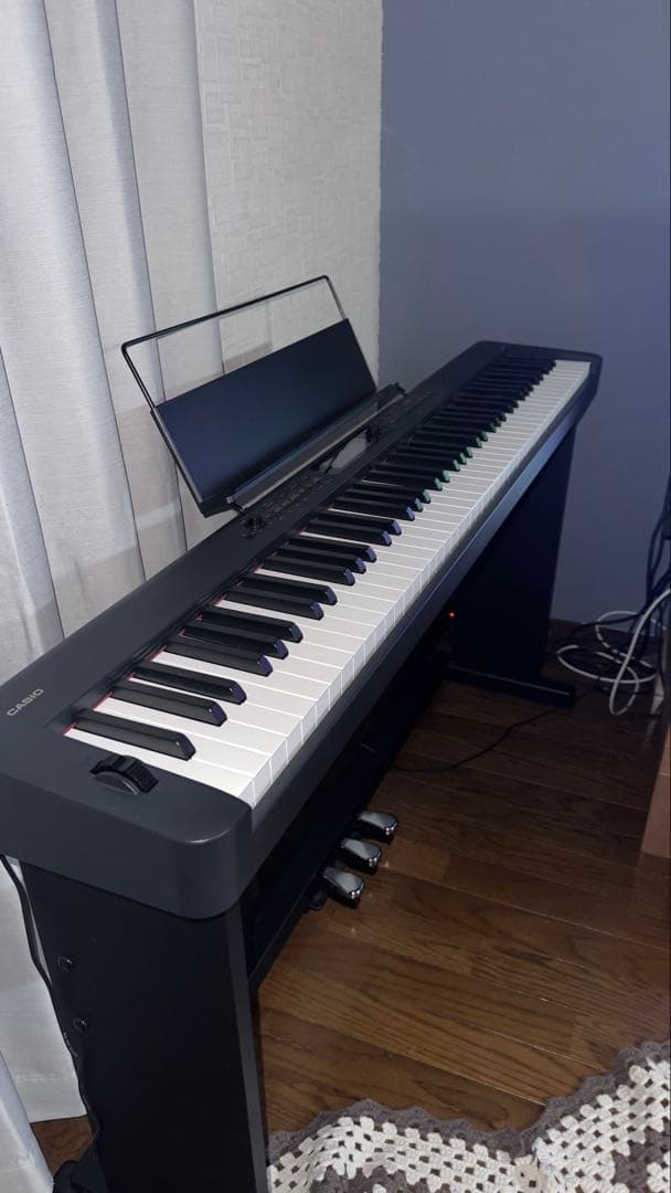電子ピアノ ・ペダル付き Casio CDP-S300 値下げ可能です。