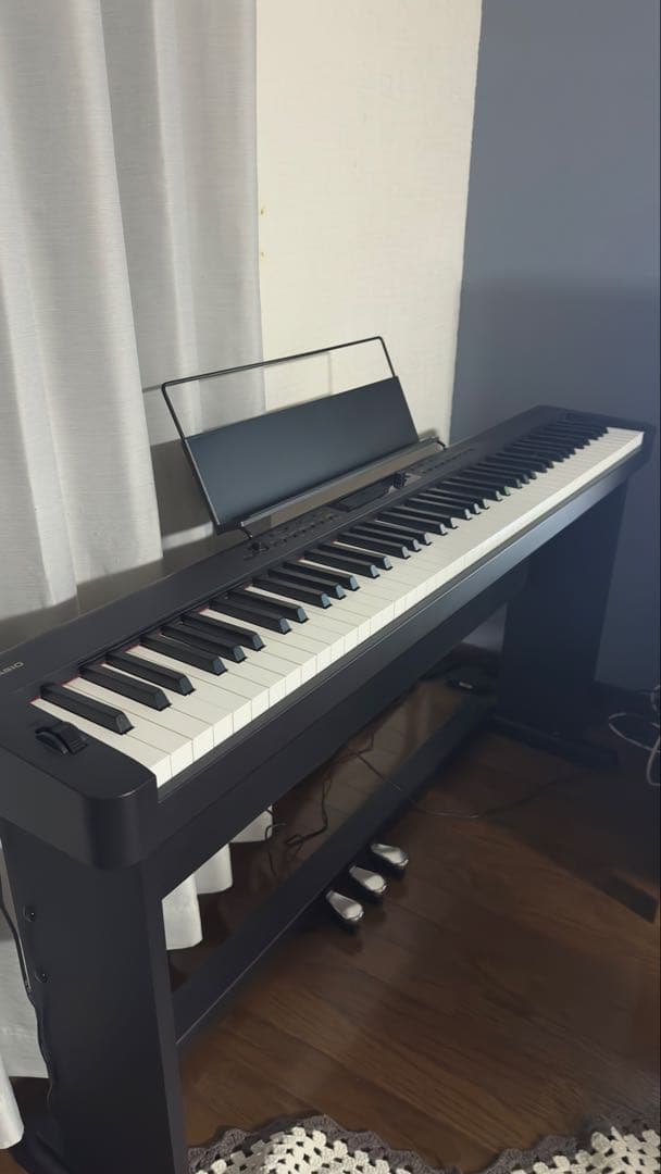 電子ピアノ ・ペダル付き Casio CDP-S300 値下げ可能です。