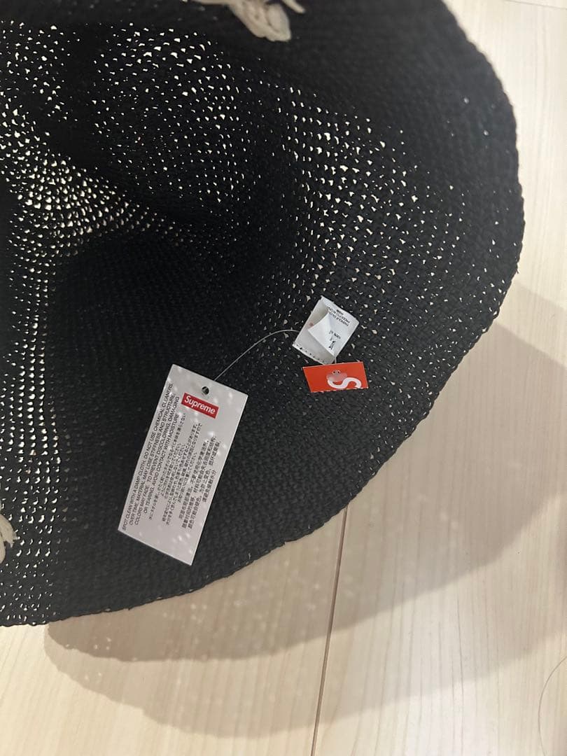 SUPREME Old English Straw Crusher 黒