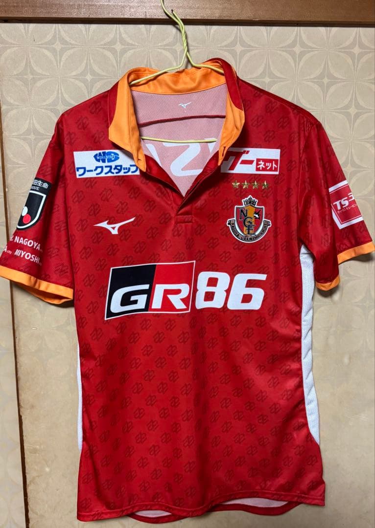 胸ボタン一個なし、要写真確認グランパスストイコビッチ来日記念ユニフォームLサイズ