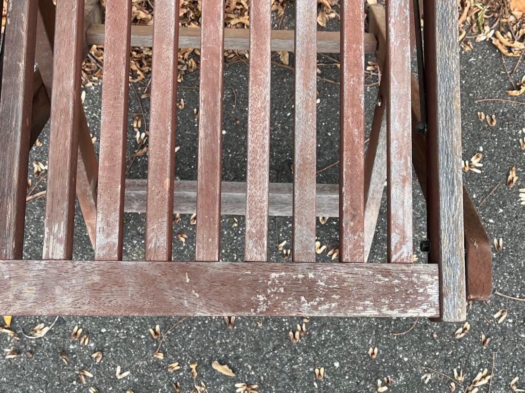 b）ヴィンテージ・ポピュラー折りたたみチェア 木製折りたたみチェア ブラウン