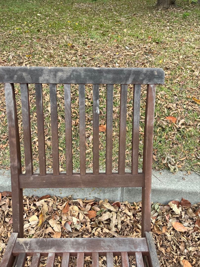 b）ヴィンテージ・ポピュラー折りたたみチェア 木製折りたたみチェア ブラウン