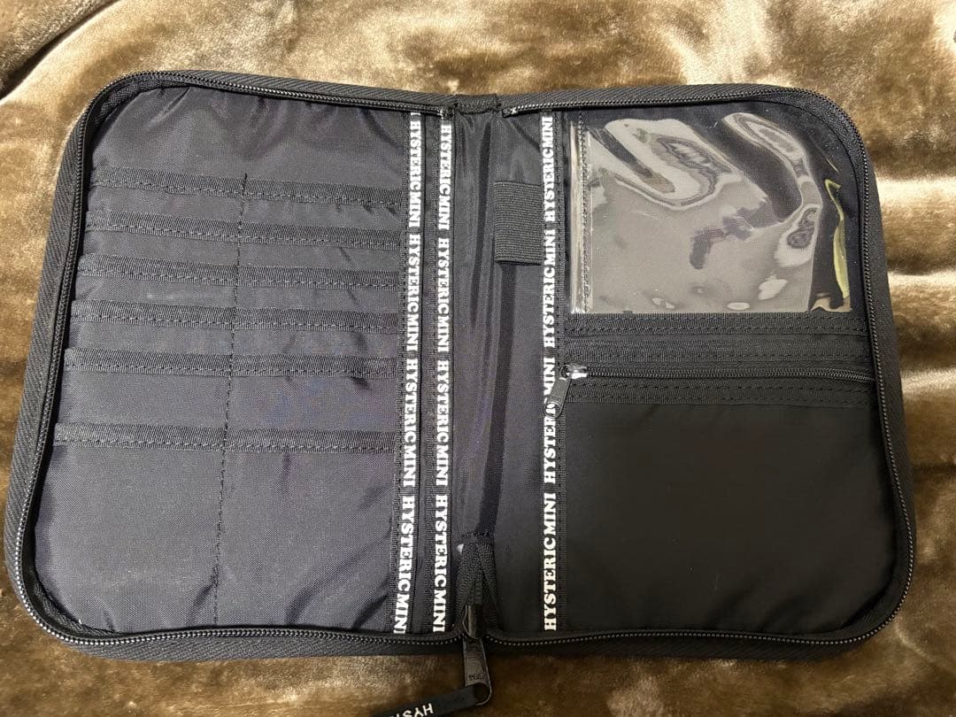 ヒステリックミニ　母子手帳ケース　ブラックＬ