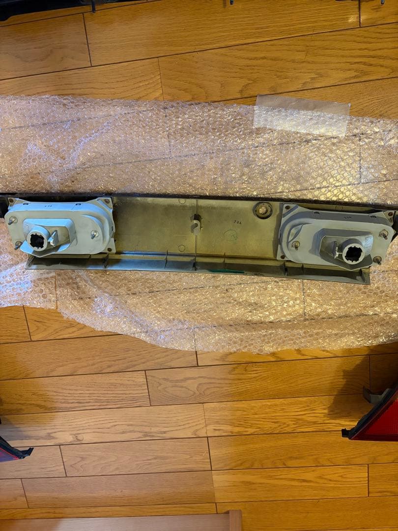 送料込み 美品180sx RPS13 後期 純正 テールランプ リアガーニッシュ