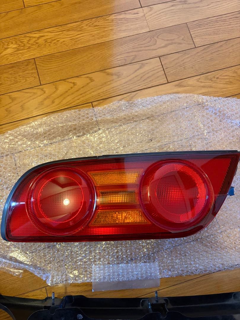 送料込み 美品180sx RPS13 後期 純正 テールランプ リアガーニッシュ