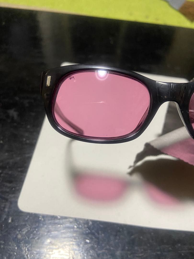 ストゥーシー　サングラス