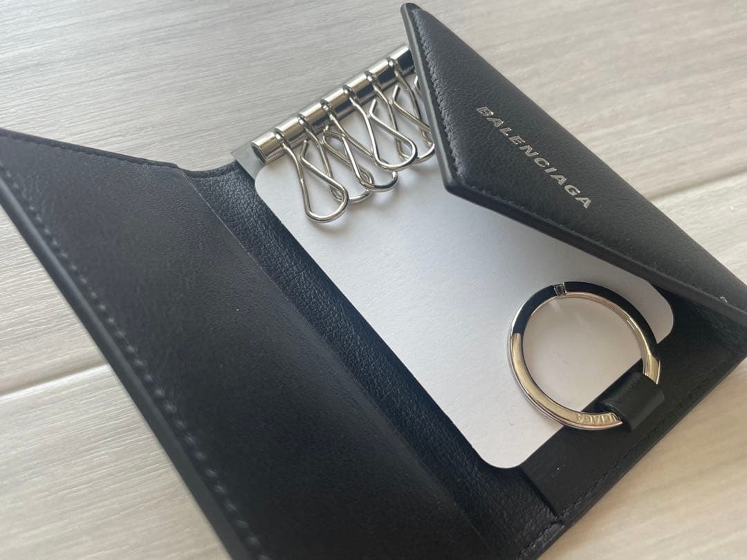 BALENCIAGA レター型キーケース