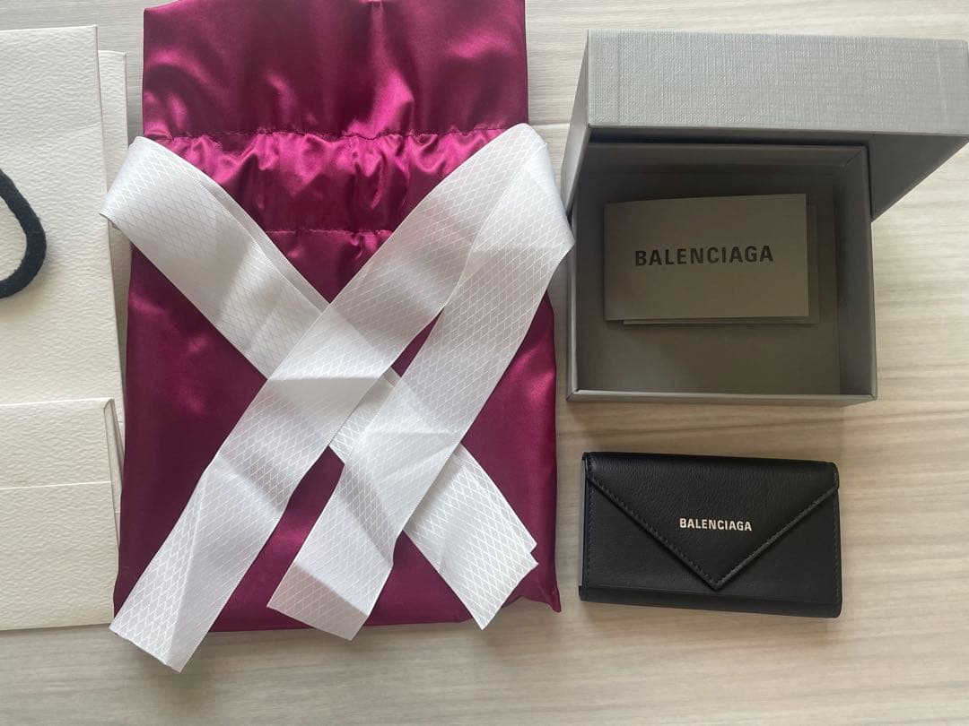 BALENCIAGA レター型キーケース