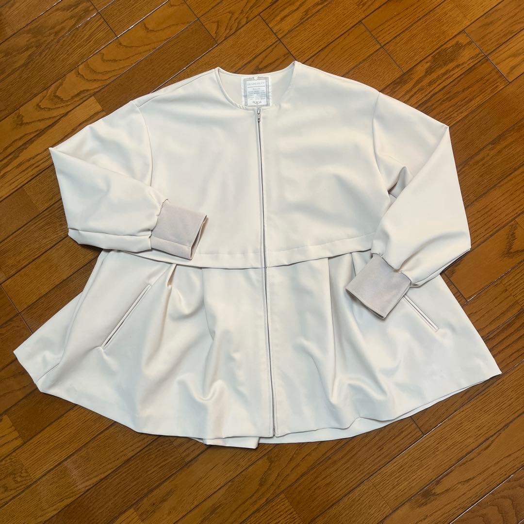 【年内発送！最終お値下げ！】【大人気BEARDSLEY】切り替えタックブルゾン