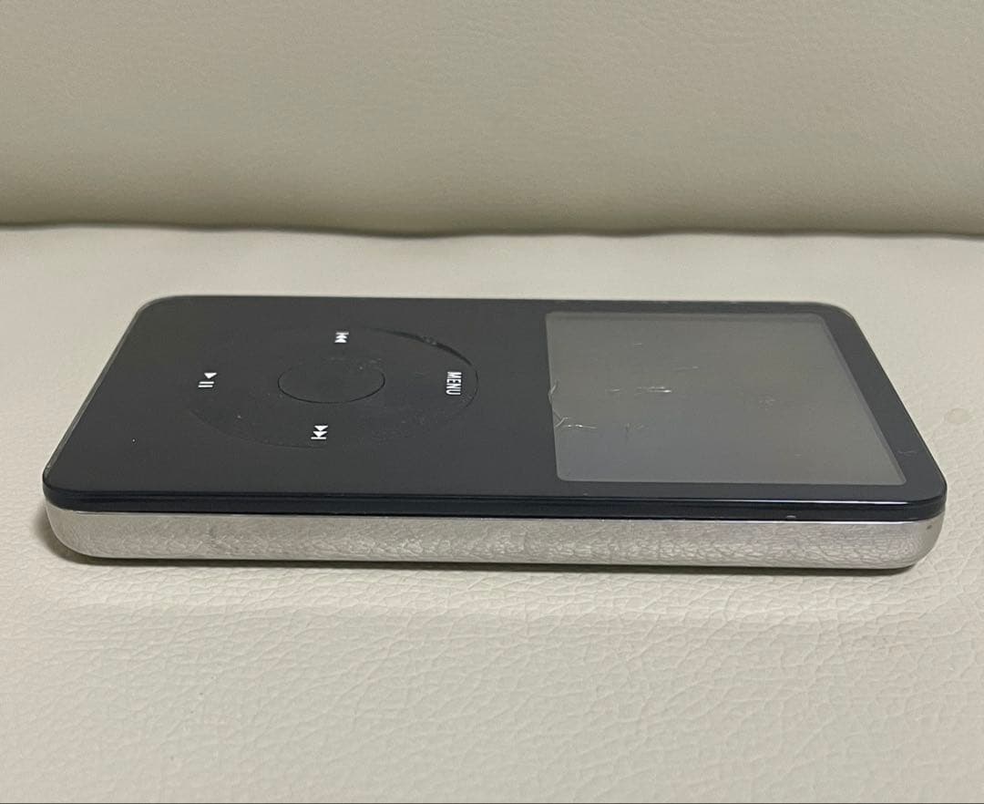 iPod 第5世代 A1136 ブラック 30GB 充電コード付き