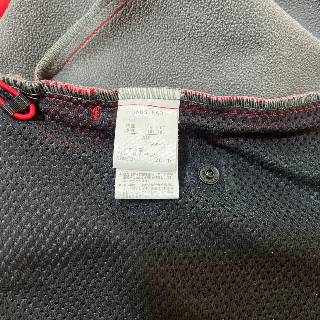 デサント　レッド ノースリーブ スキーウェア