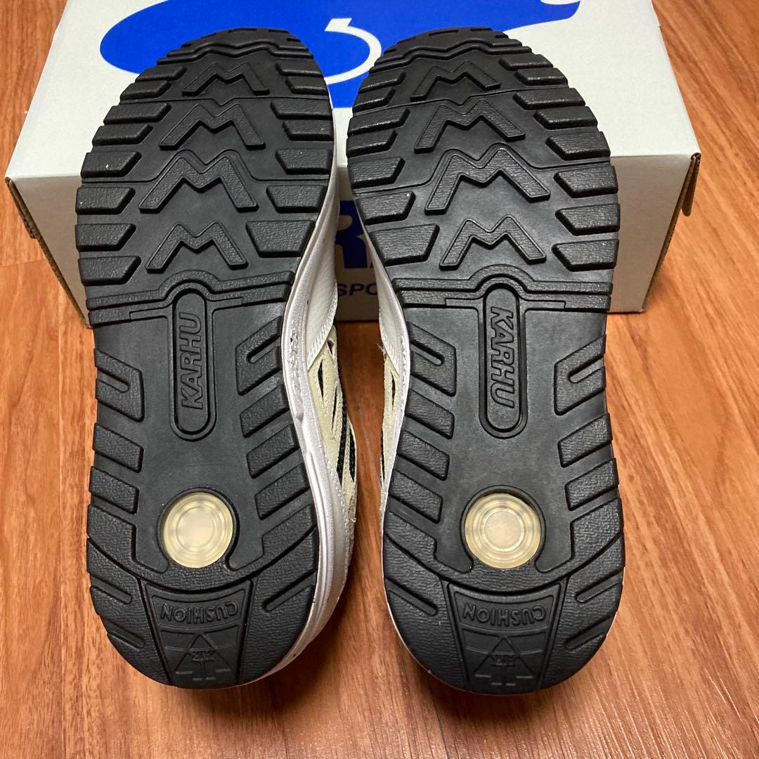 新品未使用　KARHU カルフ　LEGACY96 レガシー　US6