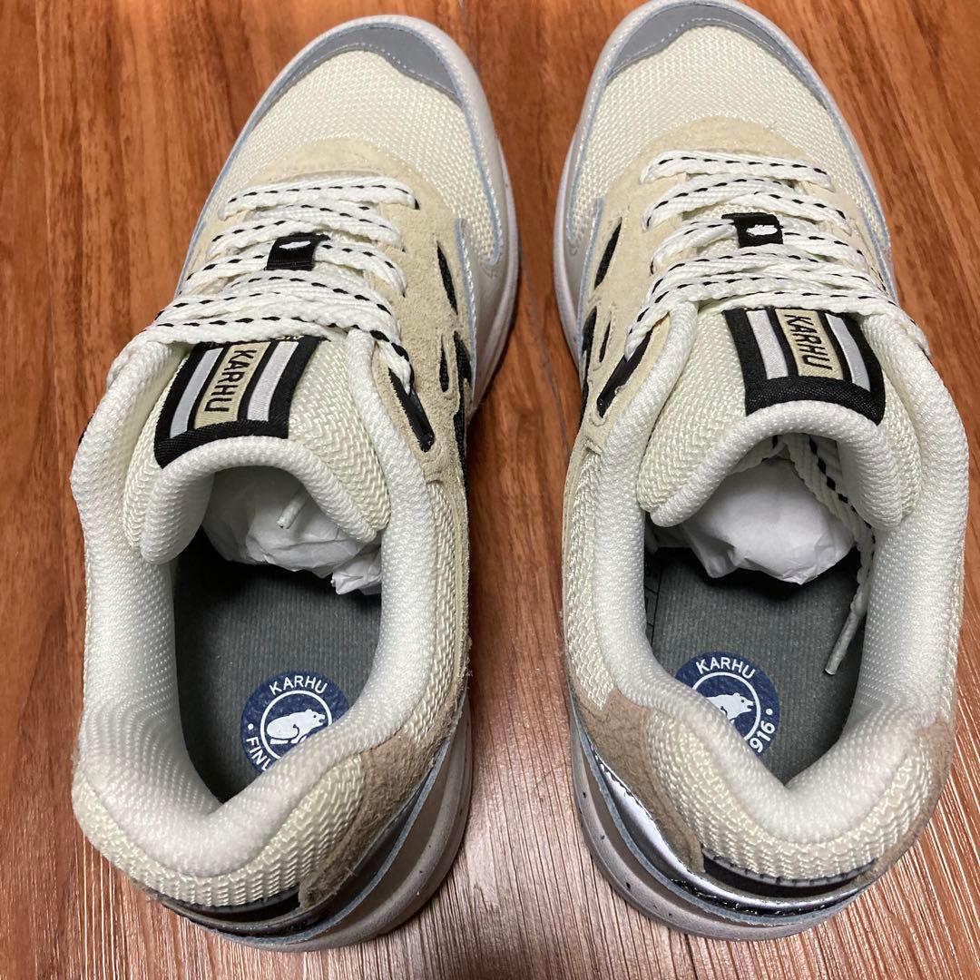 新品未使用　KARHU カルフ　LEGACY96 レガシー　US6