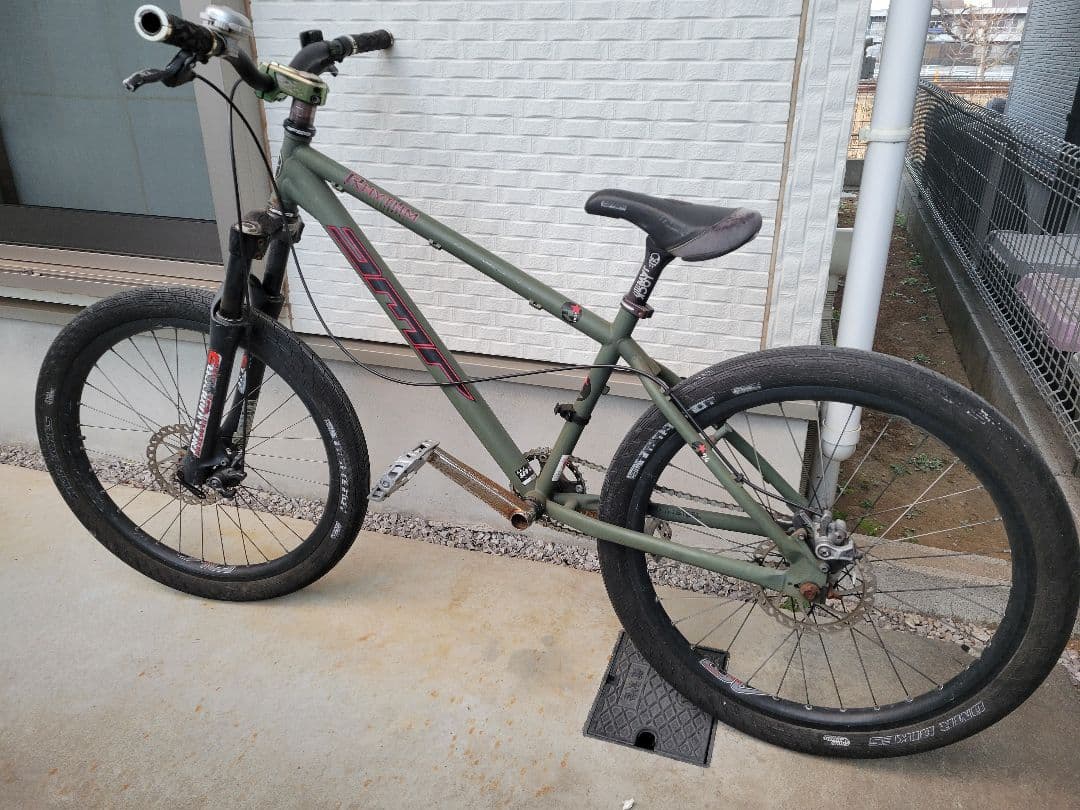 DMR マウンテンバイクオリーブグリーン修理必要箇所あり