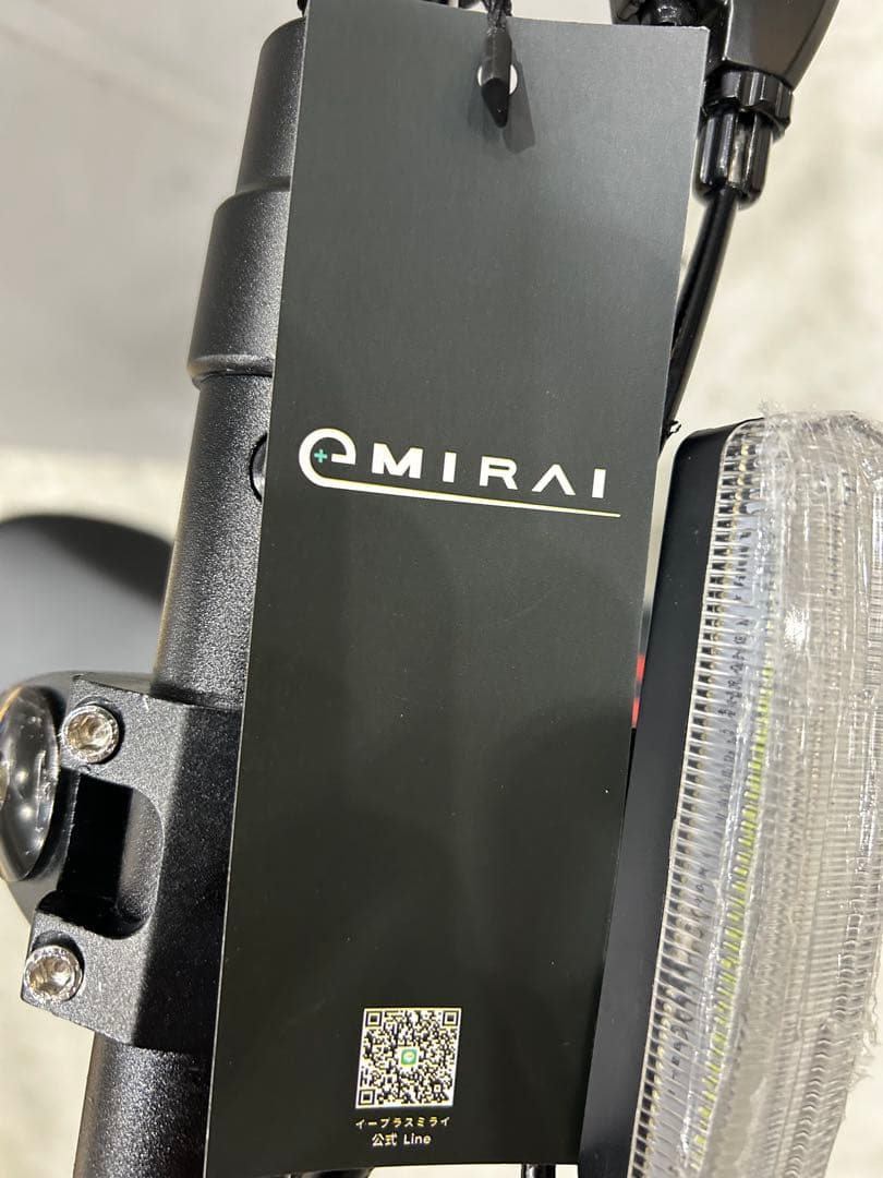 日本製EVスクーター　ベンツグレー　サドル付き　新品展示品一台限定最大5年保証