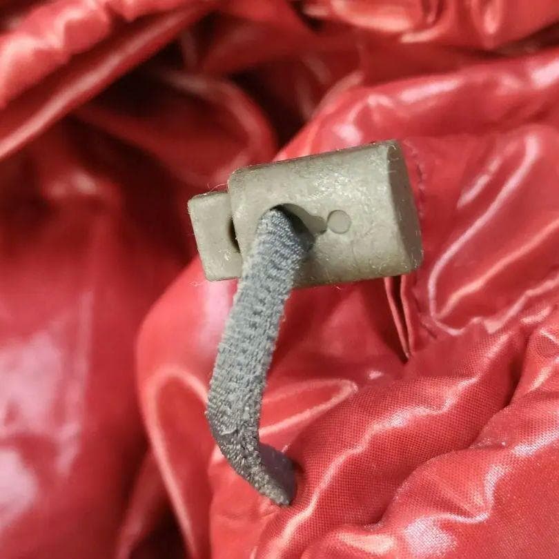 美品 デュベティカ ダウンベスト Goccia フード付 40 女性M 413