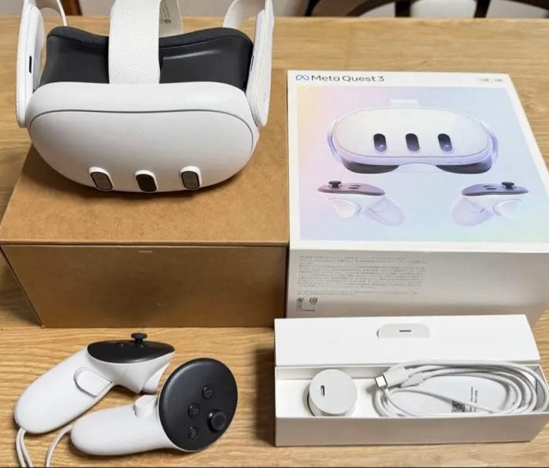 【中古】 Quest 3 ヘッドセット+ バッテリーヘッドストラップ付