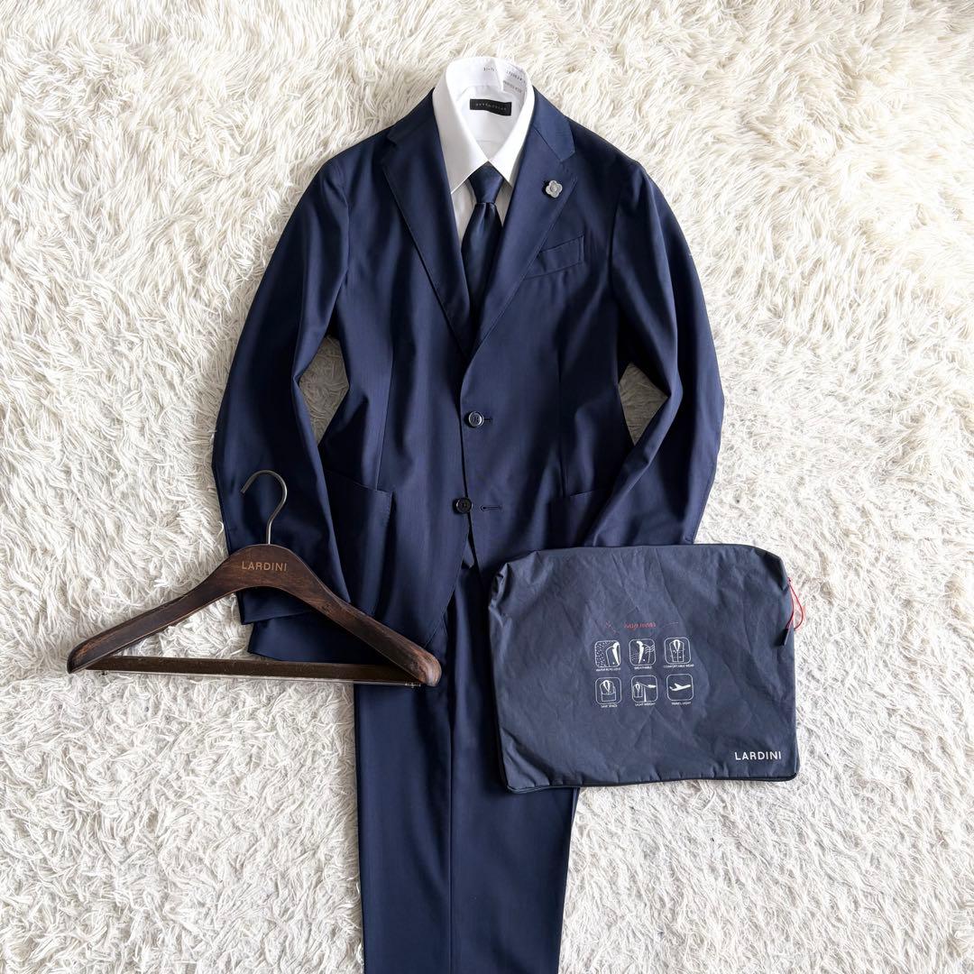 <極美品>LARDINI easy wear 新ロゴ ネイビー ウールスーツ44