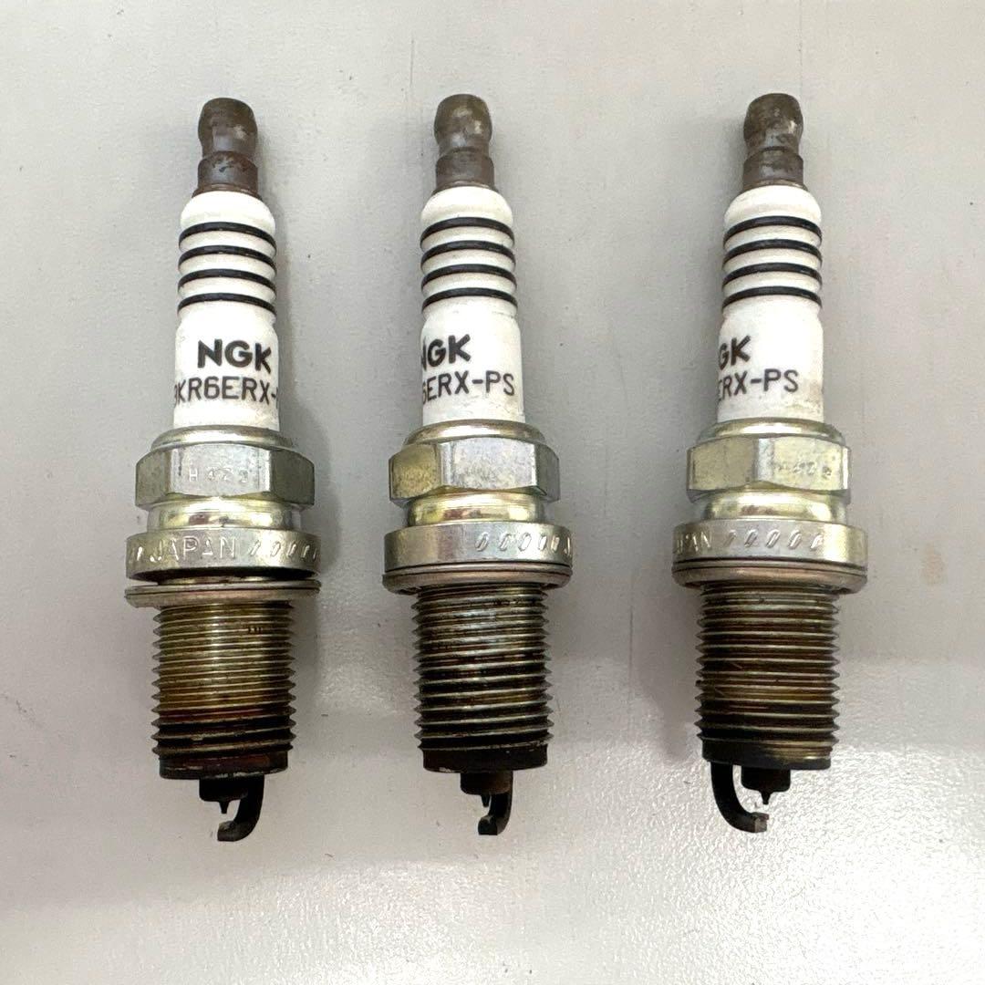 ダイハツ　純正イグニッションコイル &プラグ　90048-52126 3個セット