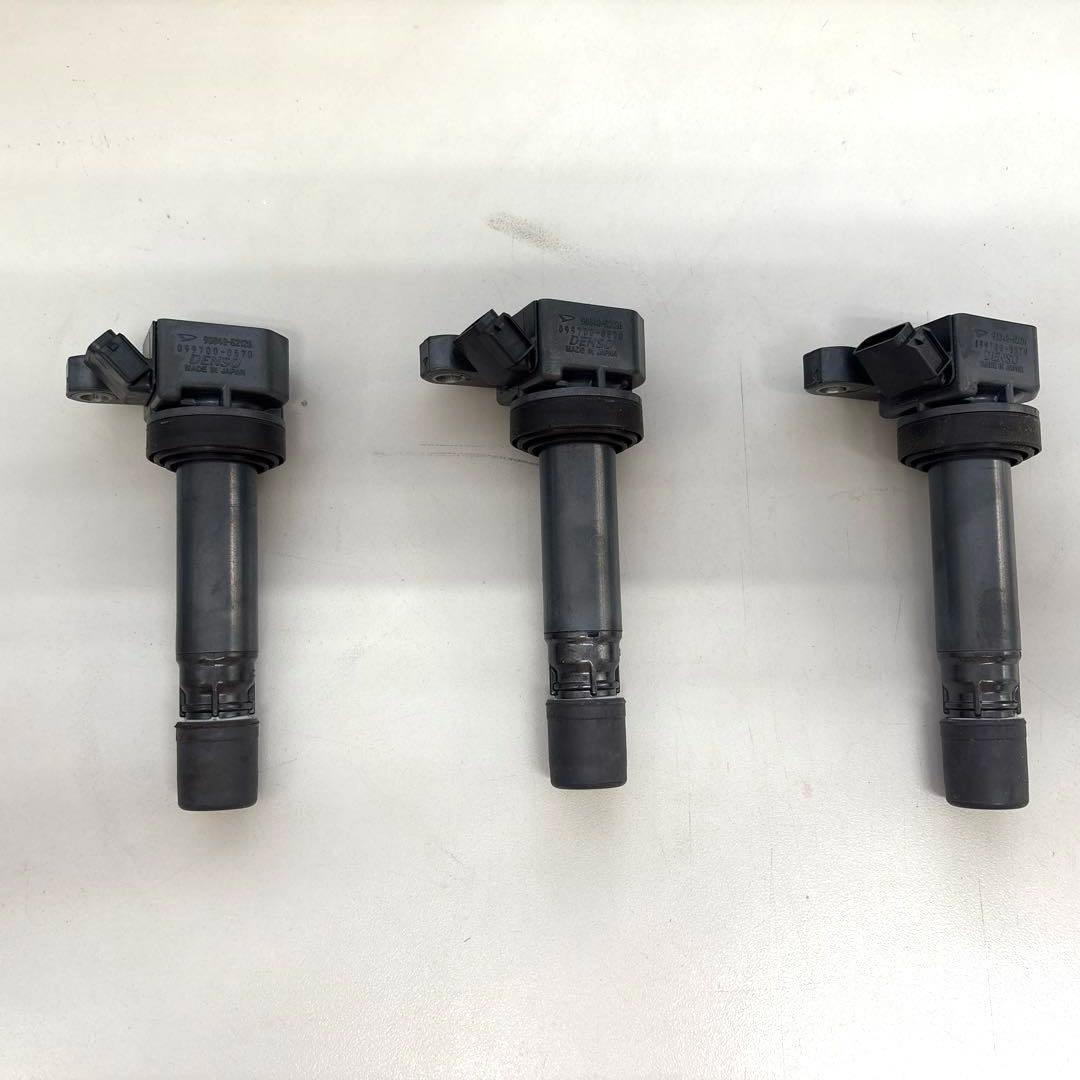 ダイハツ　純正イグニッションコイル &プラグ　90048-52126 3個セット