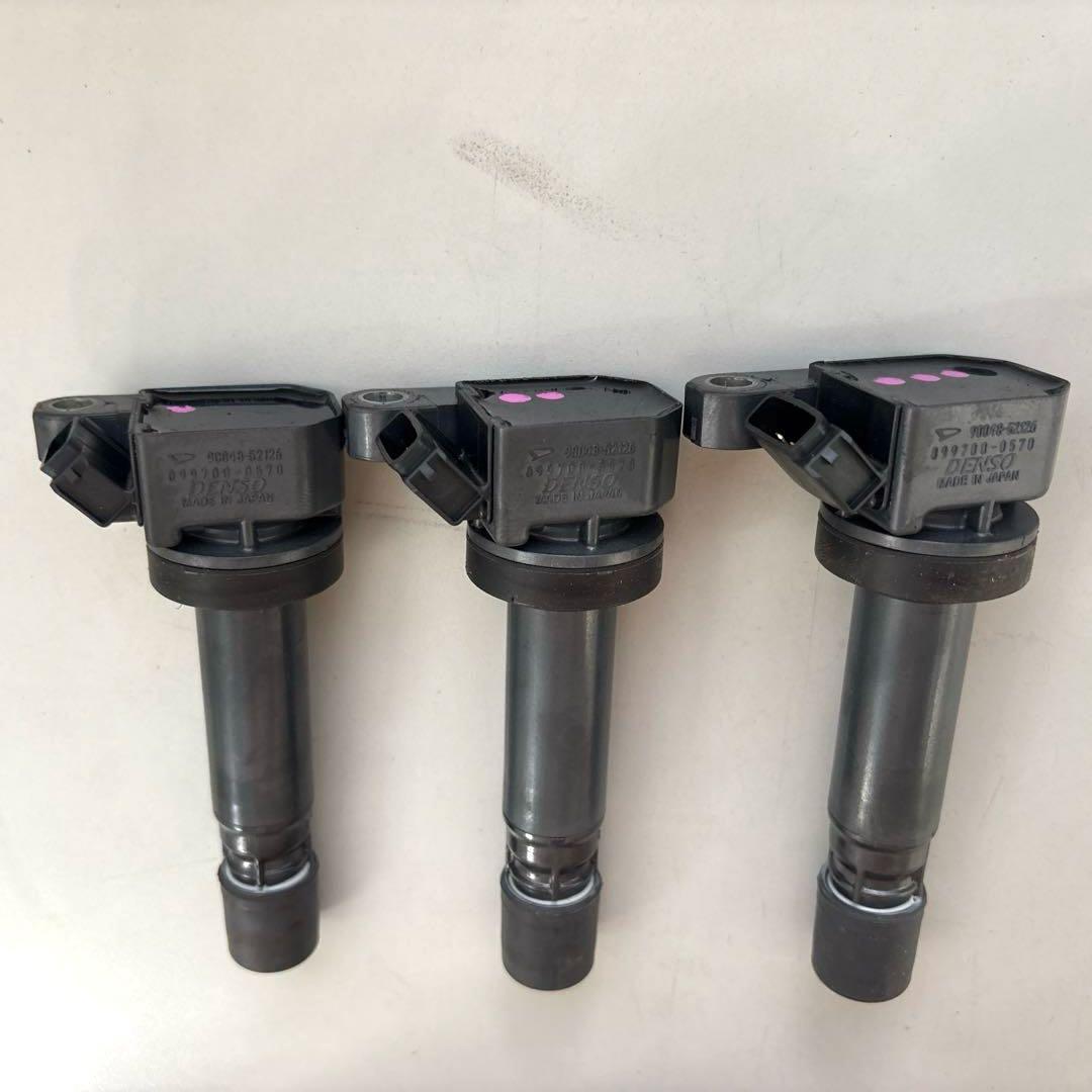 ダイハツ　純正イグニッションコイル &プラグ　90048-52126 3個セット