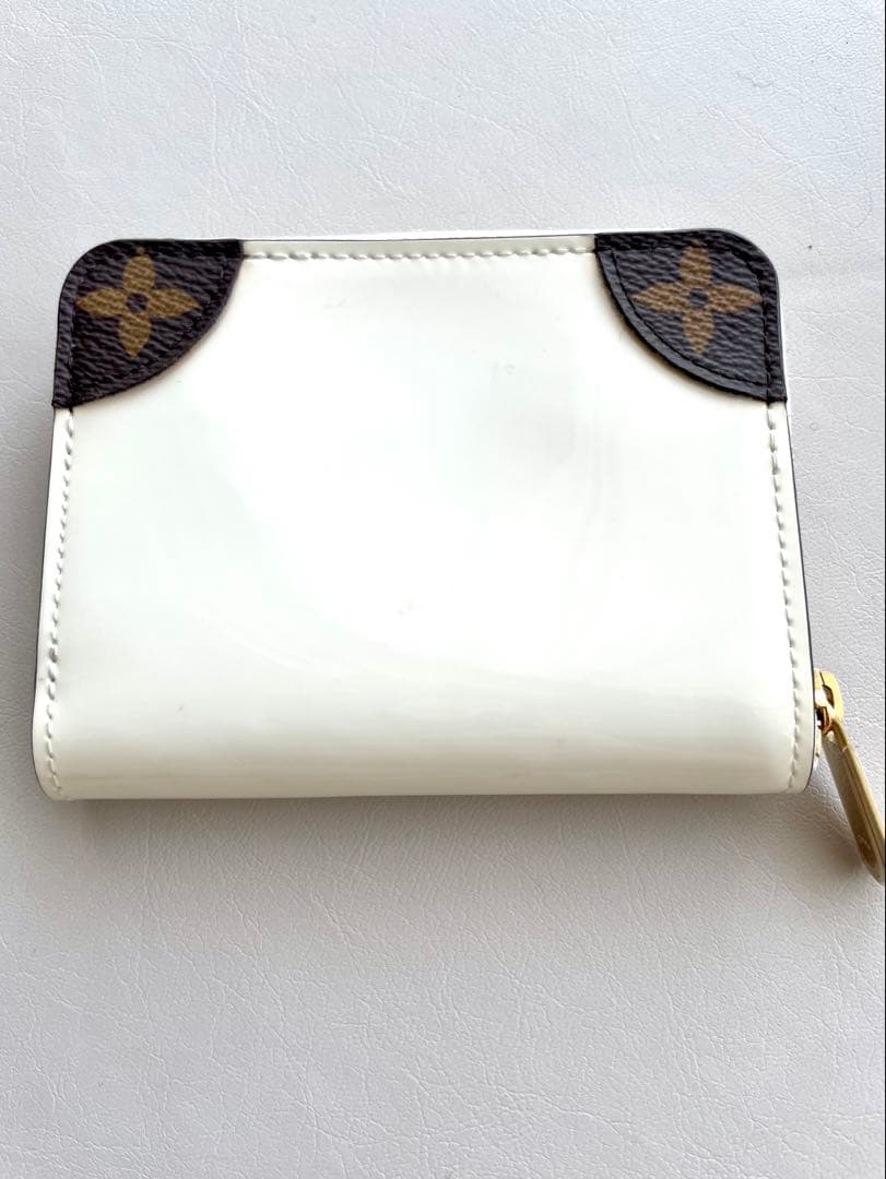 【新品未使用品】ルイヴィトン ヴェルニ ジッピーパース